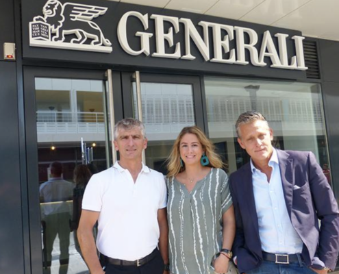 Jean-Marc Segui, Julie Parente Paoli et Nicolas Paoli devant leur nouvelle agence